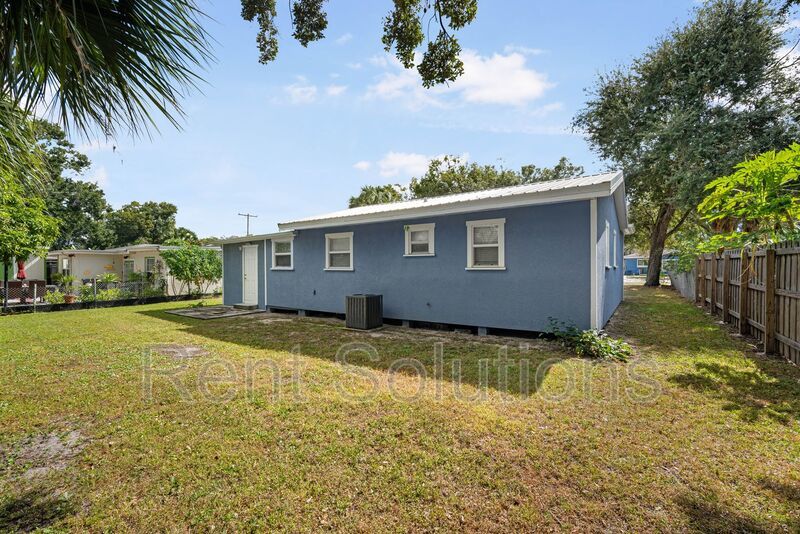 Renovated 3BR/2BA centrally located Tampa home. property image
