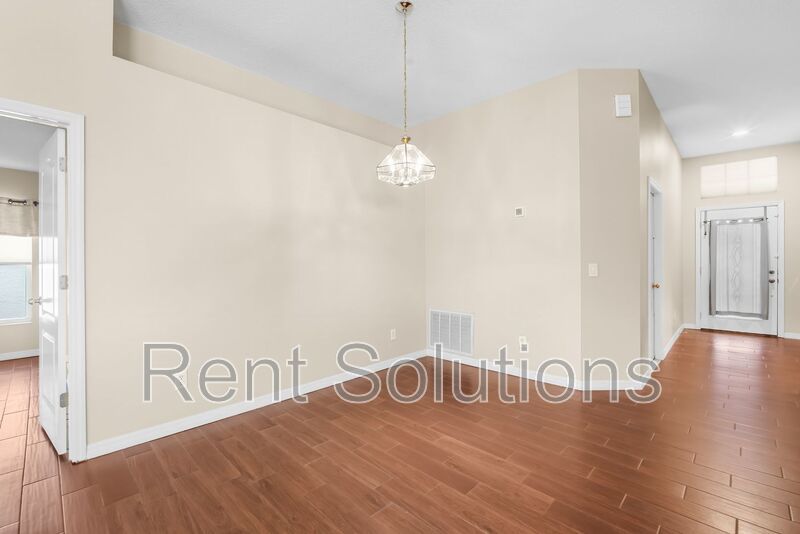 Beautiful 3BR/2BA home with 2 car garage in Villa Rosa! property image