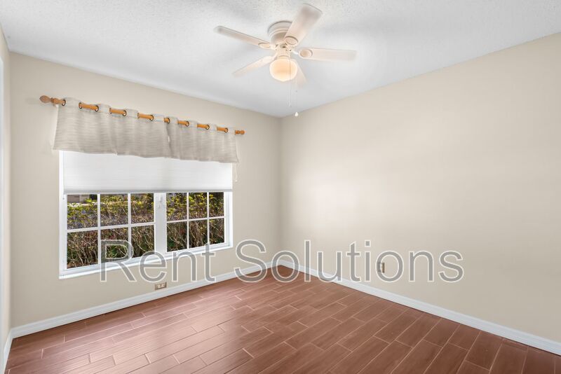 Beautiful 3BR/2BA home with 2 car garage in Villa Rosa! property image