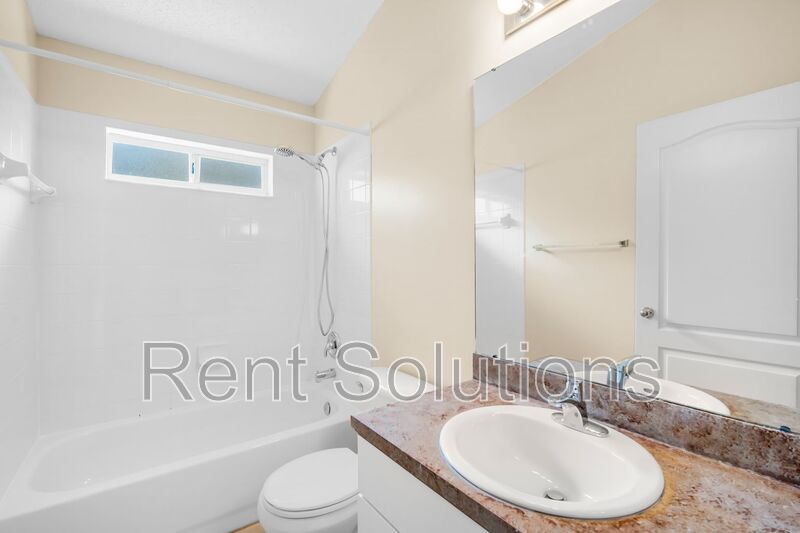 Beautiful 3BR/2BA home with 2 car garage in Villa Rosa! property image