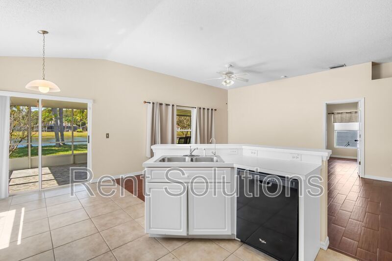 Beautiful 3BR/2BA home with 2 car garage in Villa Rosa! property image