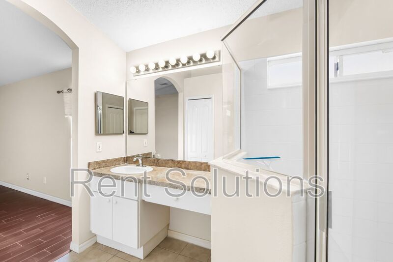 Beautiful 3BR/2BA home with 2 car garage in Villa Rosa! property image