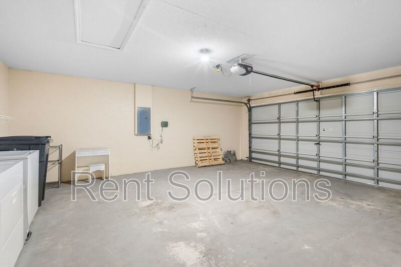 Beautiful 3BR/2BA home with 2 car garage in Villa Rosa! property image