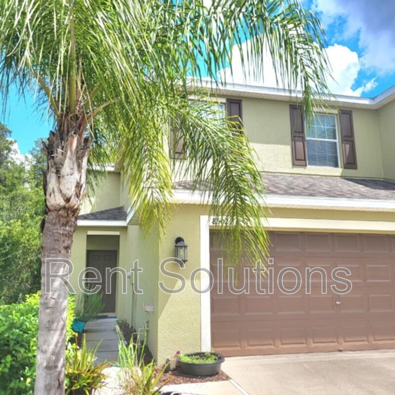 STUNNING CORNER 3 Beds/ 2.5 Bths Townhome situated on a conservation  in desirable Hammocks Community! property image