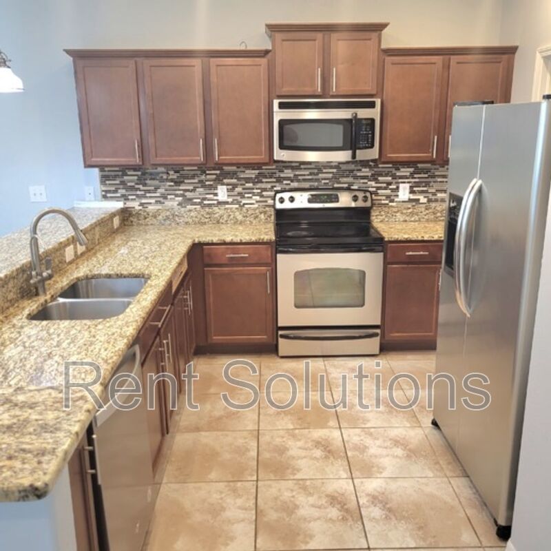 STUNNING CORNER 3 Beds/ 2.5 Bths Townhome situated on a conservation  in desirable Hammocks Community! property image