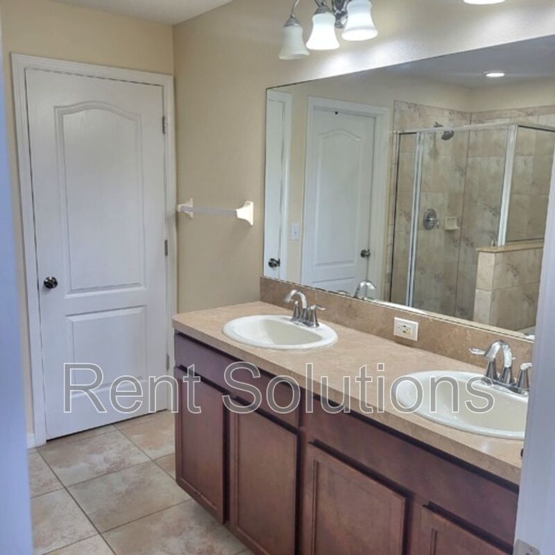 STUNNING CORNER 3 Beds/ 2.5 Bths Townhome situated on a conservation  in desirable Hammocks Community! property image