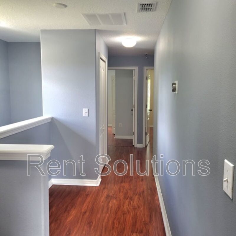 STUNNING CORNER 3 Beds/ 2.5 Bths Townhome situated on a conservation  in desirable Hammocks Community! property image