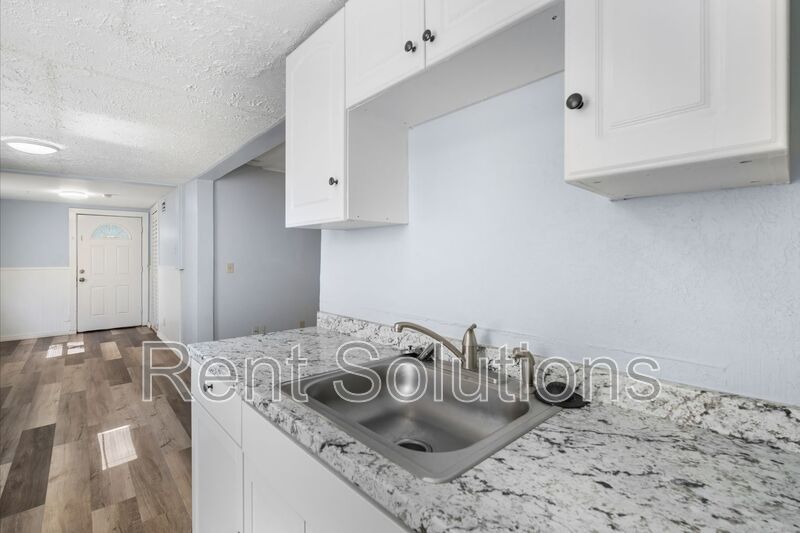 Charming 2 Bed, 2 Bath Newly Remodeled Home Corner Lot in St. Pete! property image