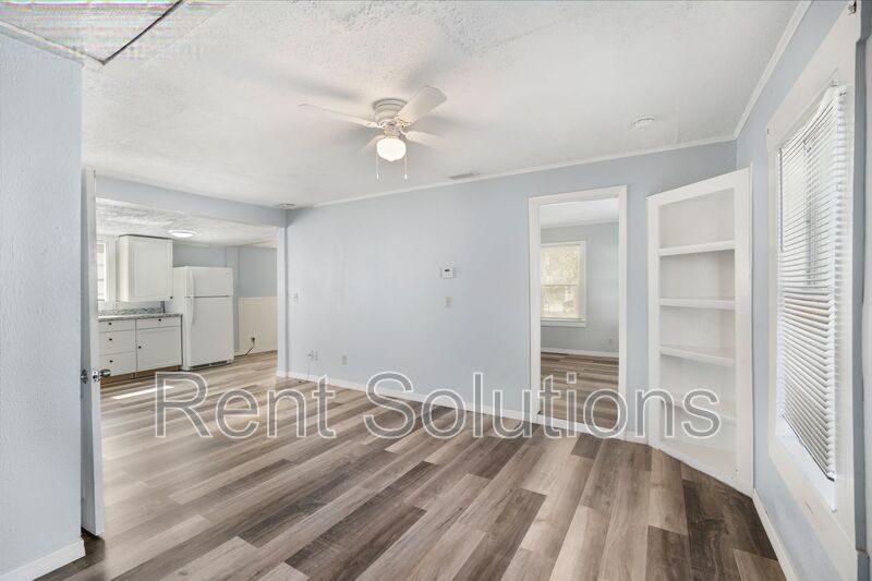 Charming 2 Bed, 2 Bath Newly Remodeled Home Corner Lot in St. Pete! property image