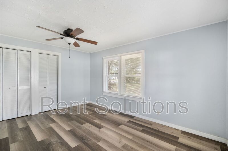Charming 2 Bed, 2 Bath Newly Remodeled Home Corner Lot in St. Pete! property image