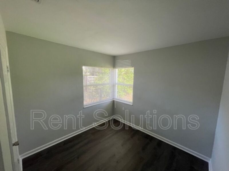 Beautifully 2 Bedroom 1 Bath Home in Sunny St Petersburg! property image