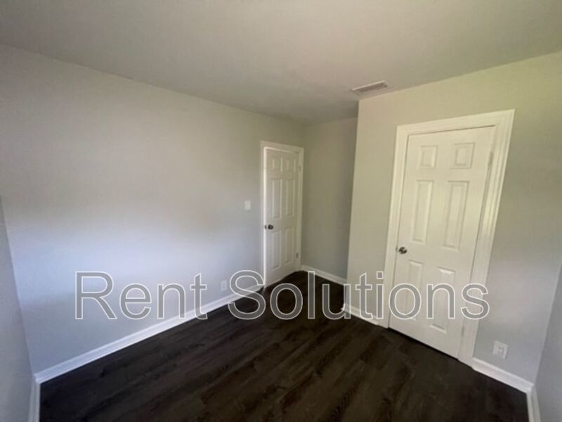 Beautifully 2 Bedroom 1 Bath Home in Sunny St Petersburg! property image
