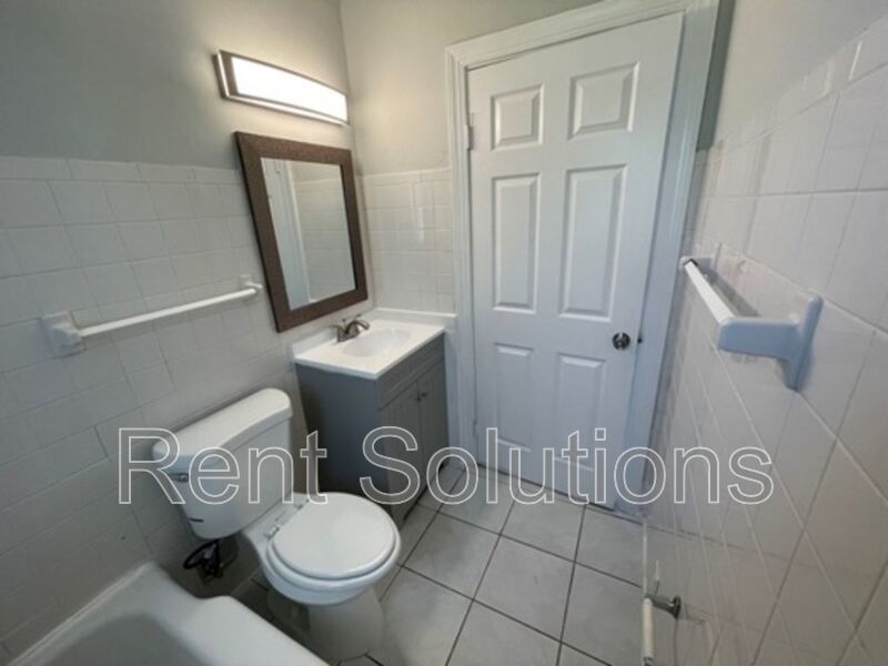 Beautifully 2 Bedroom 1 Bath Home in Sunny St Petersburg! property image