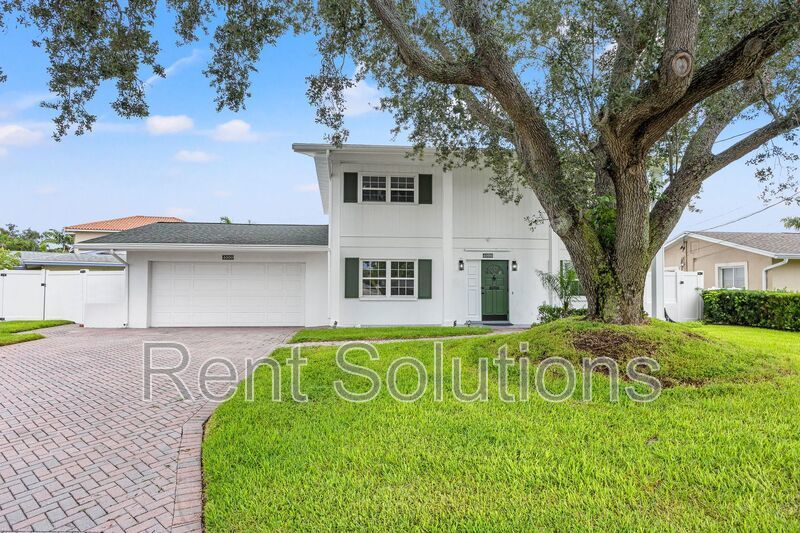 Turn-key Luxury Waterfront Living in Patrician Point! property image