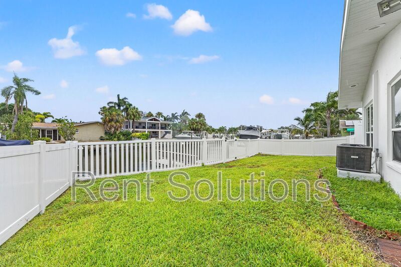 Turn-key Luxury Waterfront Living in Patrician Point! property image