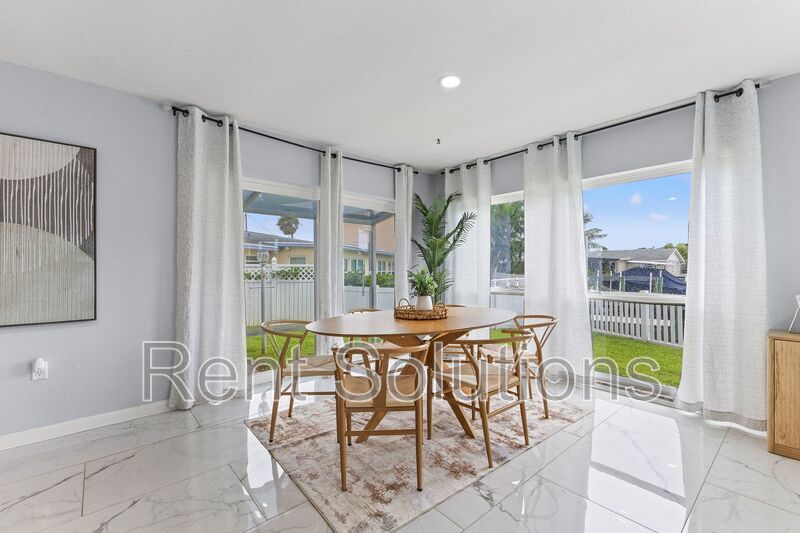 Turn-key Luxury Waterfront Living in Patrician Point! property image