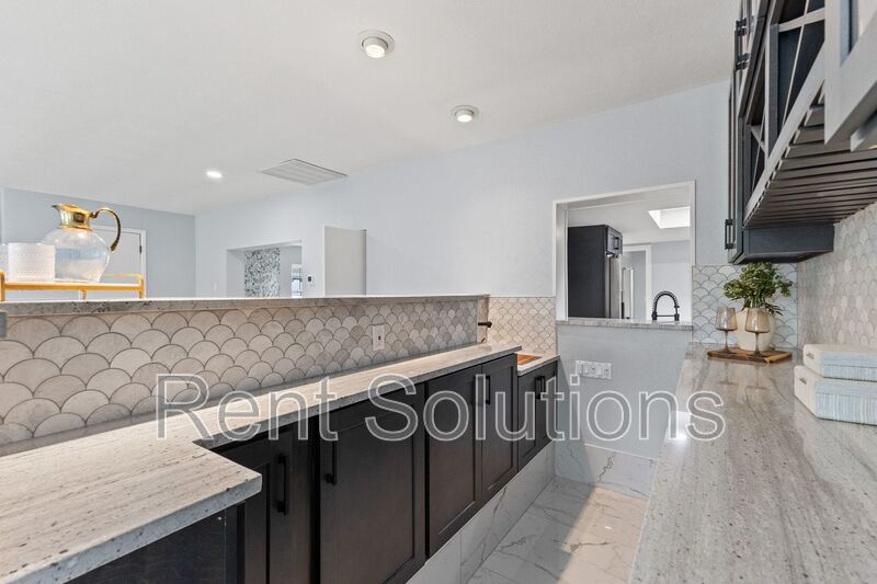 Turn-key Luxury Waterfront Living in Patrician Point! property image