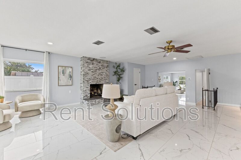 Turn-key Luxury Waterfront Living in Patrician Point! property image