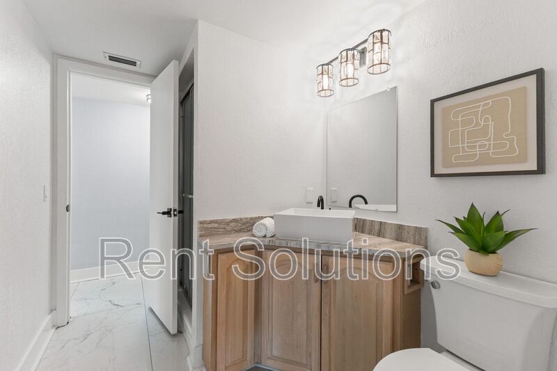 Turn-key Luxury Waterfront Living in Patrician Point! property image