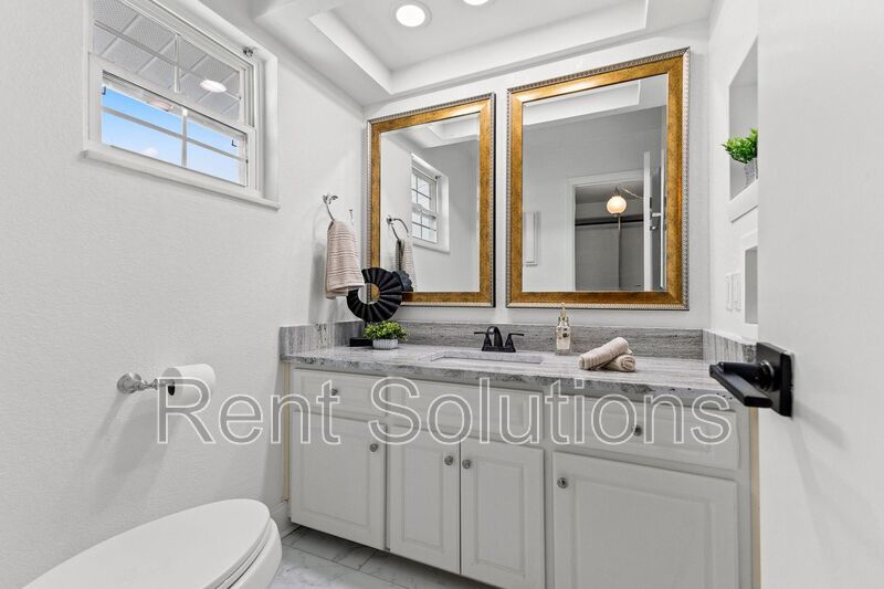 Turn-key Luxury Waterfront Living in Patrician Point! property image