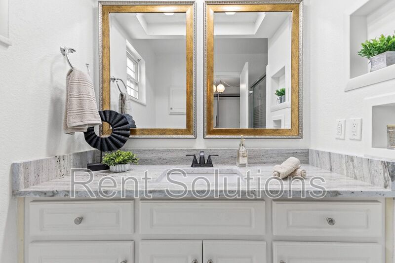 Turn-key Luxury Waterfront Living in Patrician Point! property image