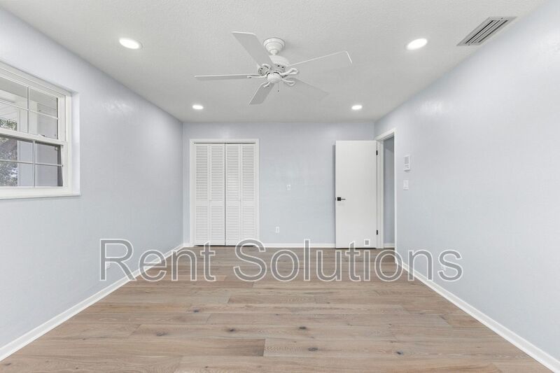 Turn-key Luxury Waterfront Living in Patrician Point! property image