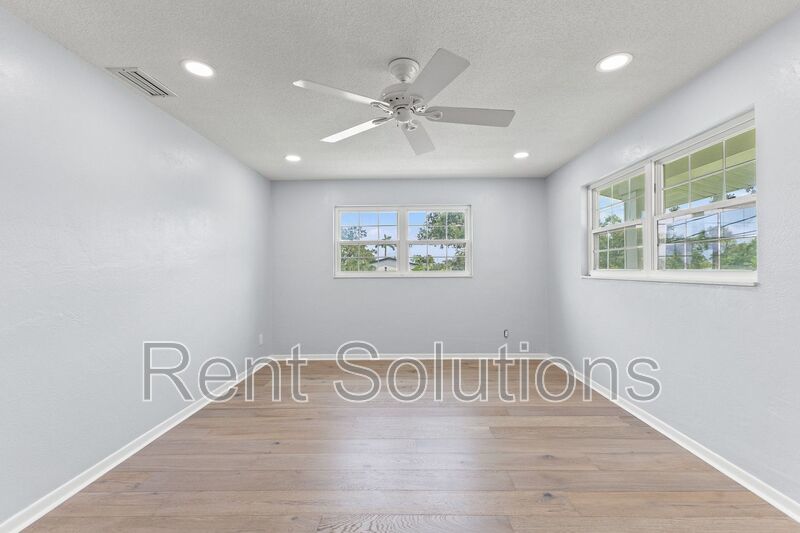 Turn-key Luxury Waterfront Living in Patrician Point! property image