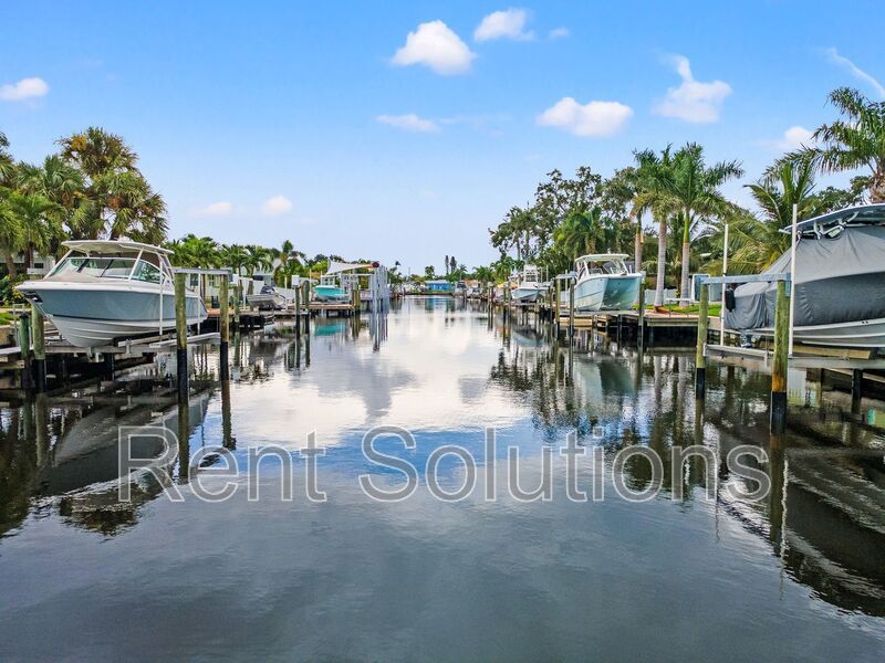 Turn-key Luxury Waterfront Living in Patrician Point! property image
