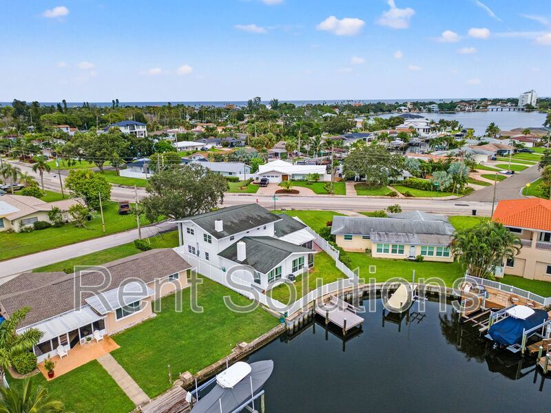 Turn-key Luxury Waterfront Living in Patrician Point! property image