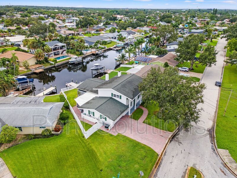 Turn-key Luxury Waterfront Living in Patrician Point! property image