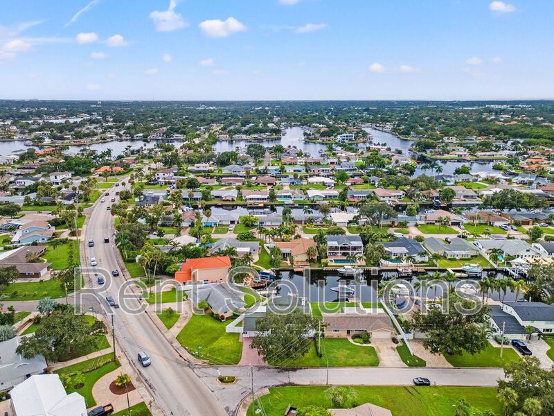 Turn-key Luxury Waterfront Living in Patrician Point! property image