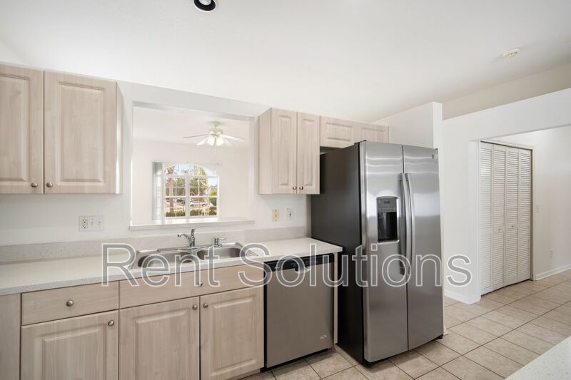 Beautiful 3-Bedroom, 2-Bathroom Home with Garage and Fenced Yard – Move-In Ready! property image