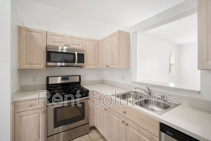 Beautiful 3-Bedroom, 2-Bathroom Home with Garage and Fenced Yard – Move-In Ready! property image