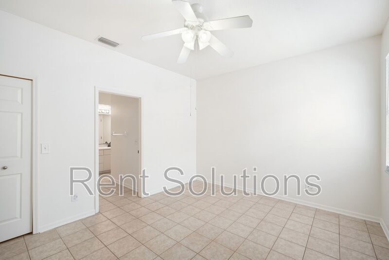 Beautiful 3-Bedroom, 2-Bathroom Home with Garage and Fenced Yard – Move-In Ready! property image