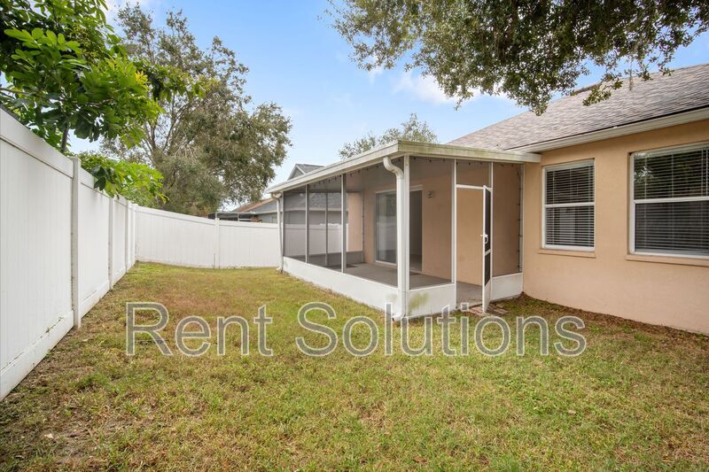 Beautiful 3-Bedroom, 2-Bathroom Home with Garage and Fenced Yard – Move-In Ready! property image