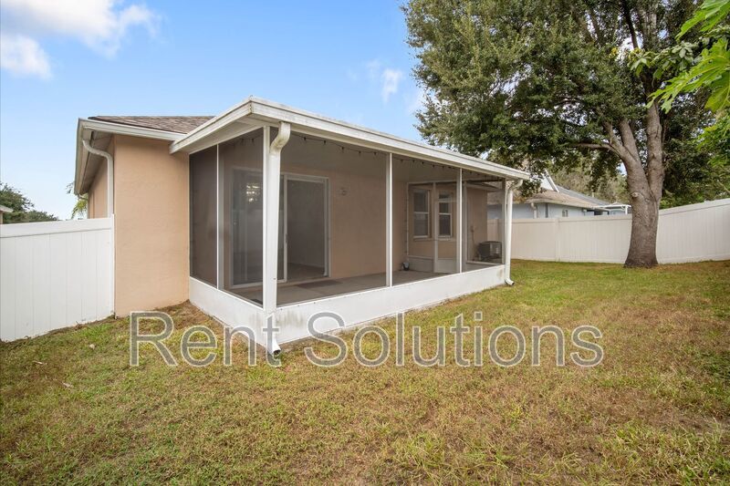 Beautiful 3-Bedroom, 2-Bathroom Home with Garage and Fenced Yard – Move-In Ready! property image