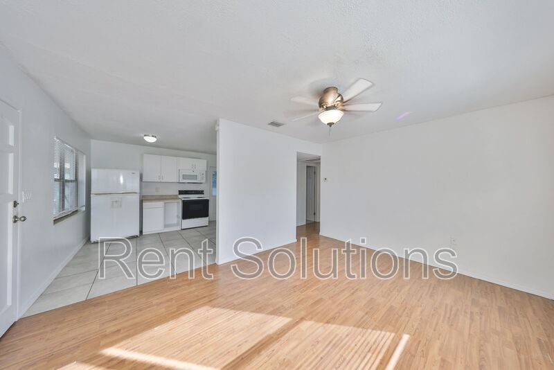 Charming Home in North St Pete! property image