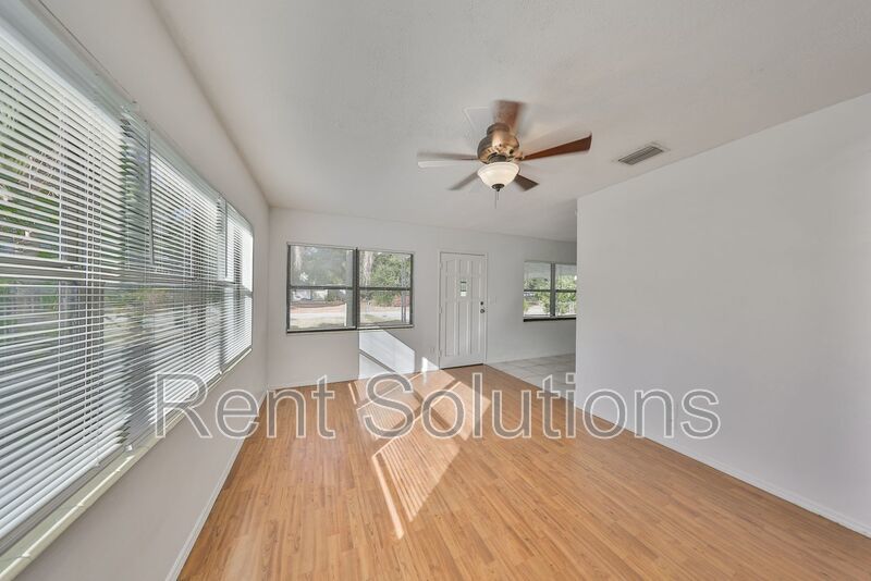 Charming Home in North St Pete! property image