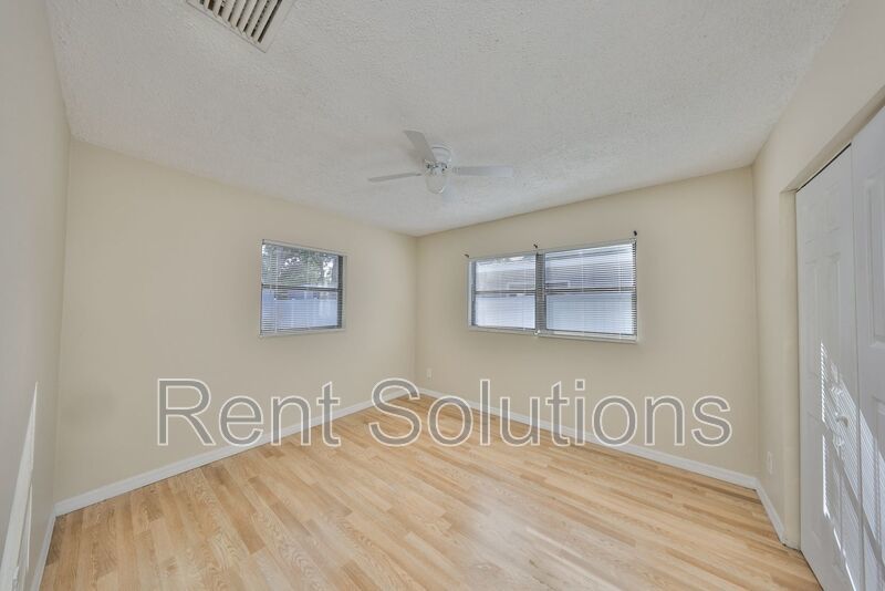 Charming Home in North St Pete! property image