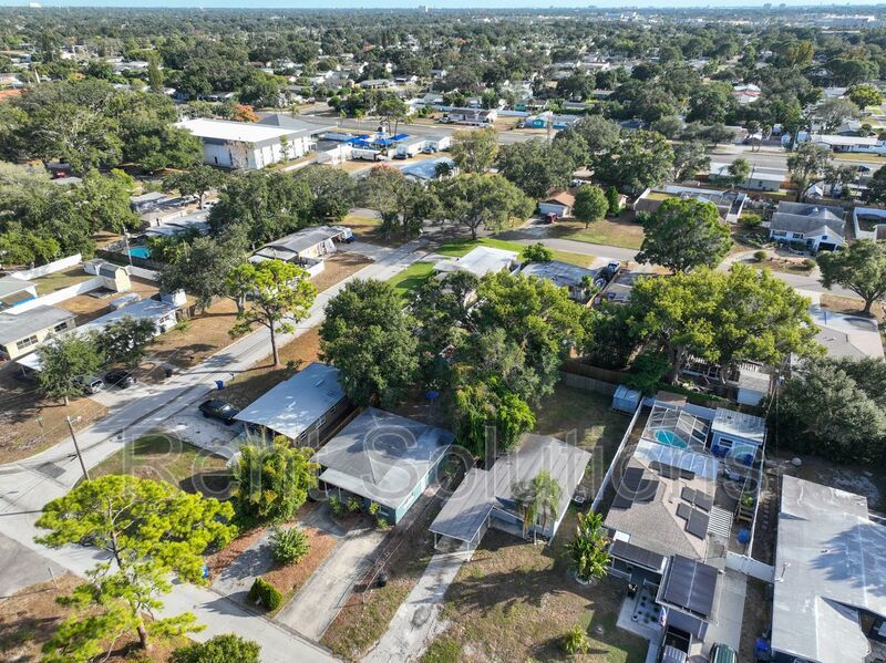 Charming Home in North St Pete! property image