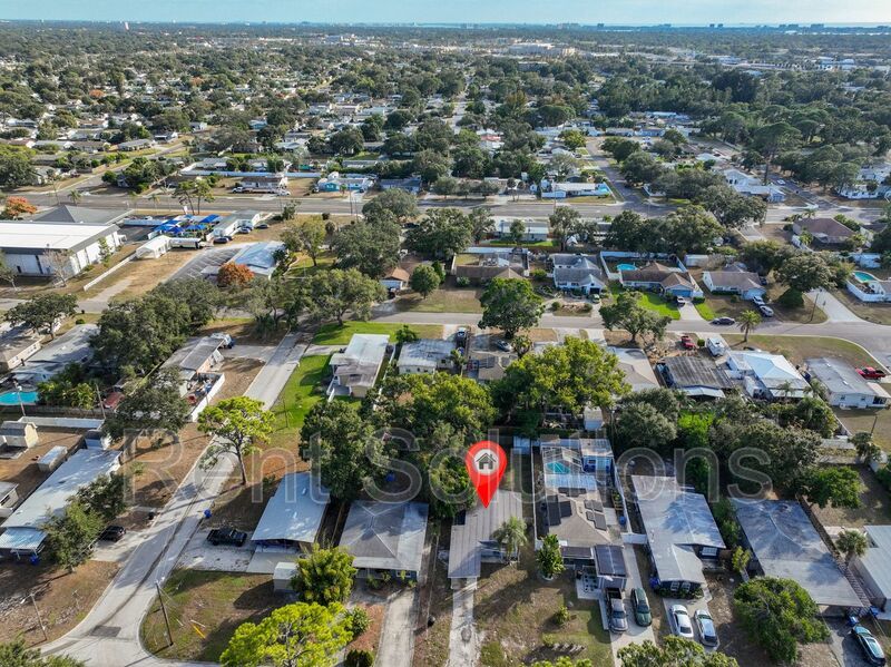 Charming Home in North St Pete! property image
