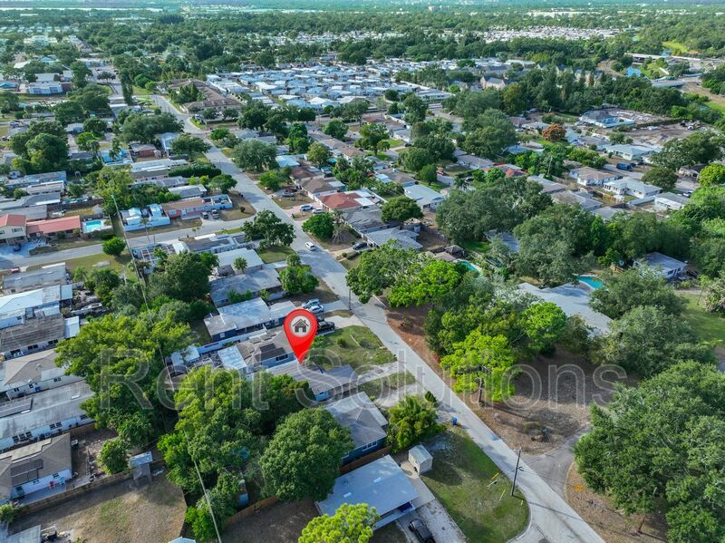 Charming Home in North St Pete! property image