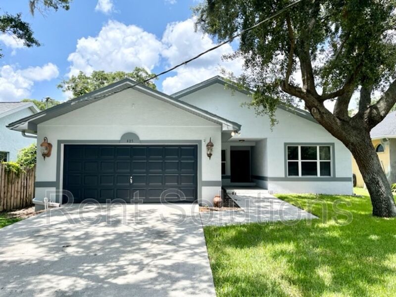 Spectacular Open Layout, Great Location and Large Backyard! property image