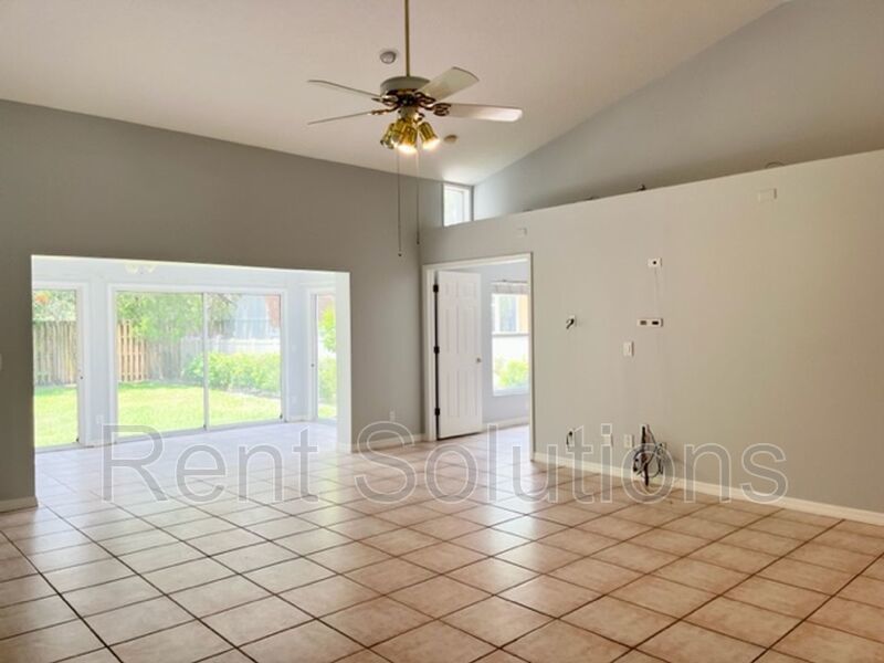 Spectacular Open Layout, Great Location and Large Backyard! property image