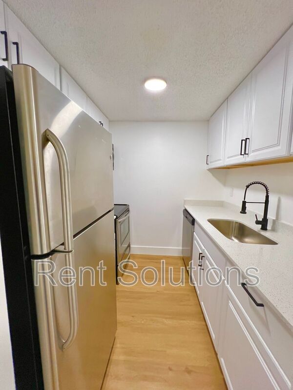 Adorable Fully Renovated 2BD/1BTH Villa in 55+ Community property image