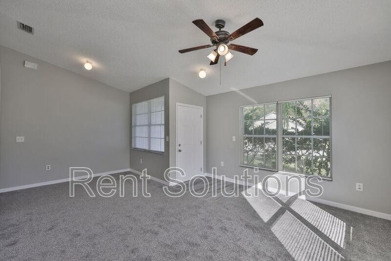 Beautiful 3 Bedroom 2 Bathroom Home! property image