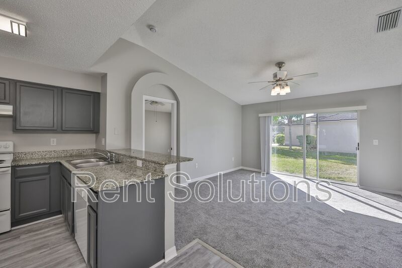 Beautiful 3 Bedroom 2 Bathroom Home! property image