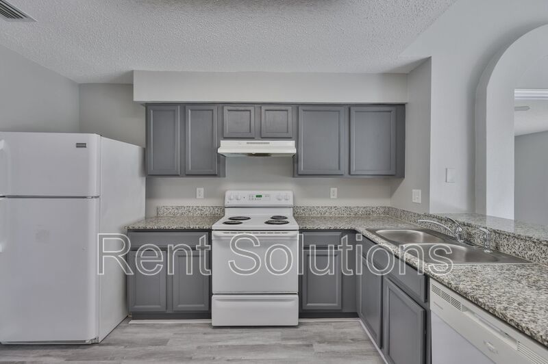 Beautiful 3 Bedroom 2 Bathroom Home! property image