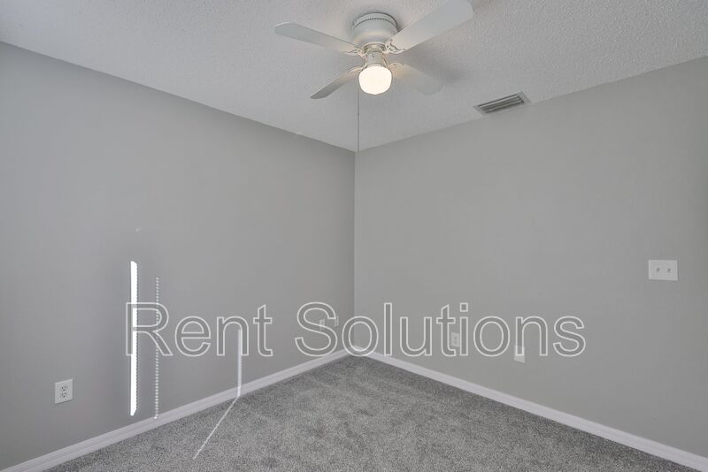 Beautiful 3 Bedroom 2 Bathroom Home! property image