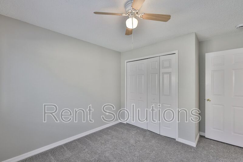 Beautiful 3 Bedroom 2 Bathroom Home! property image